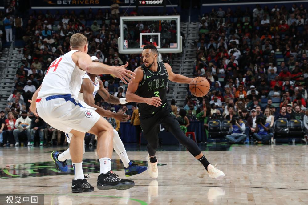 通过观察她 通过观察她