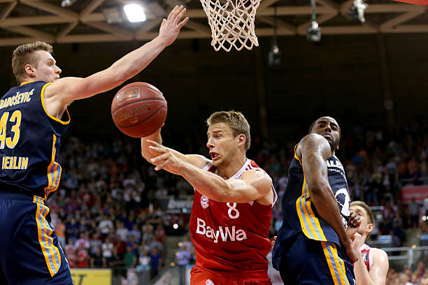 1的平局告 1的平局告